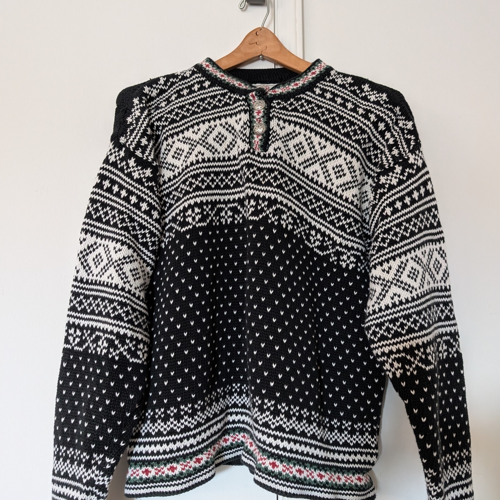 VINTAGE LL Bean Black and White Patterned Sweater Size M